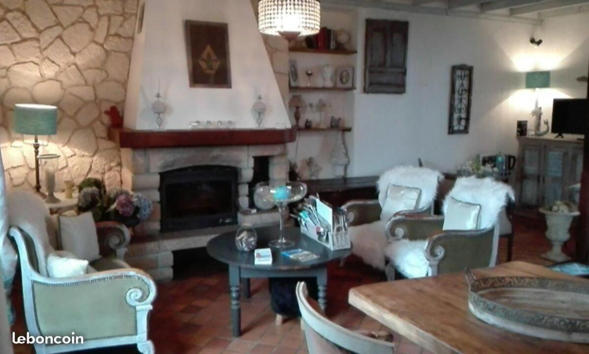 Domaine Du Mont Scolan Bed & Breakfast Montgardon Eksteriør bilde